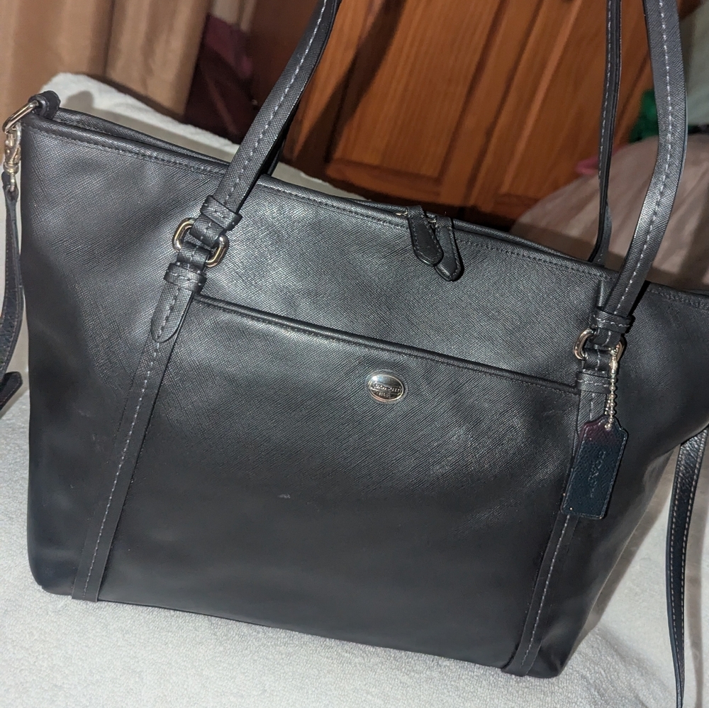 Coach Peyton Black Saffiano Leather Tote Bag. F25667 - Picture 4 of 12